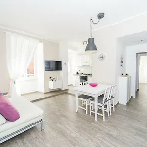  Apartamento Ponte Lungo Italia